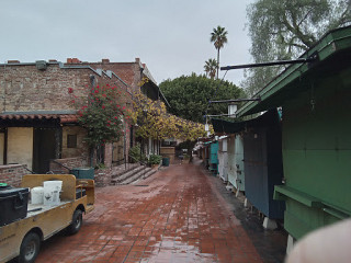 Garden Irish Pub