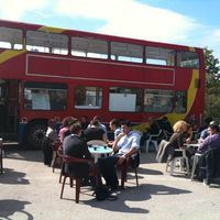 Le Midi Rouge Le Bus