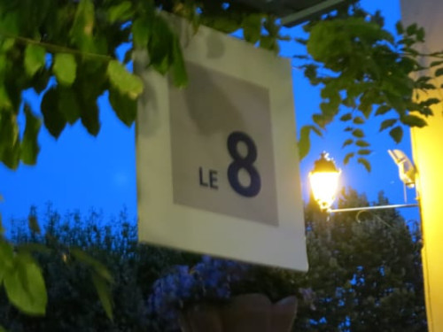 Le 8